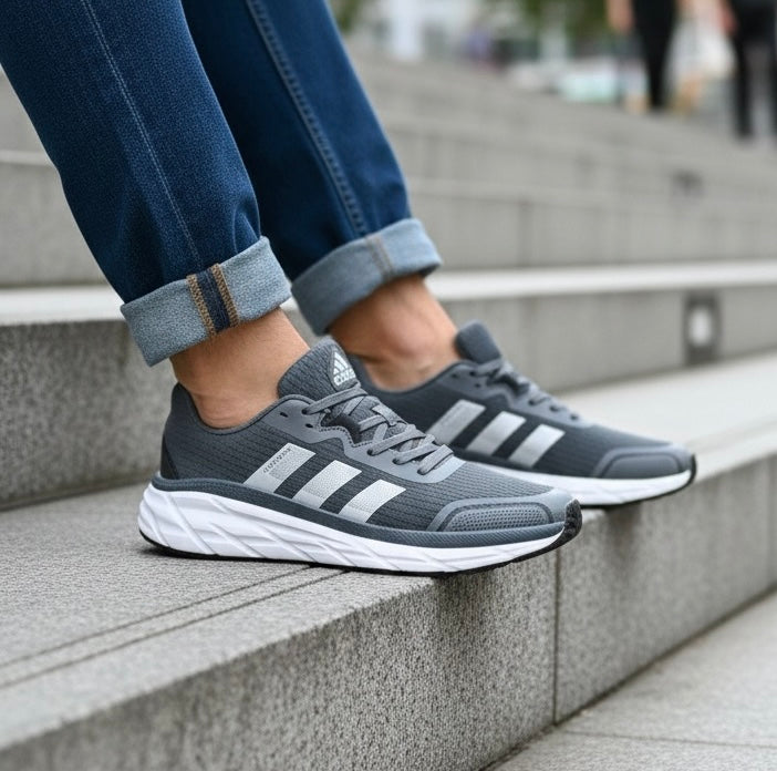 (Socks ফ্রি) Super Premium Quality Branded Sneaker (390)