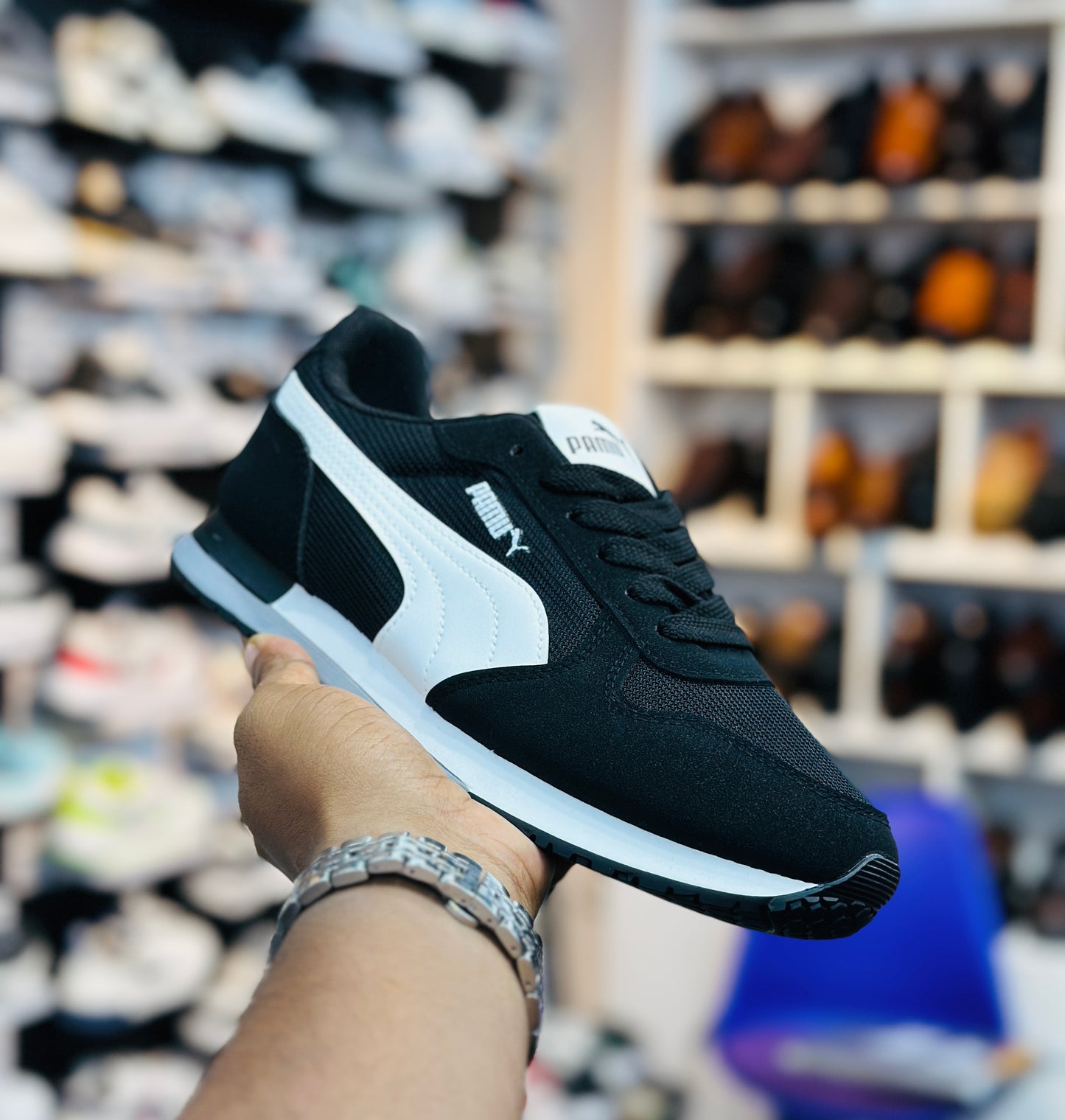 Super Premium Quality Branded Sneaker (537)