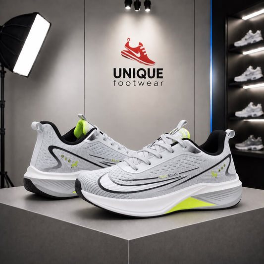Super Premium Quality Branded Sneaker (550)