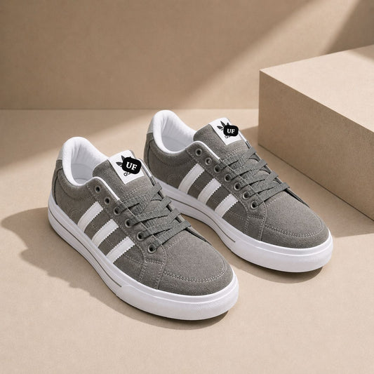 Super Premium Quality Branded Sneaker  (520)